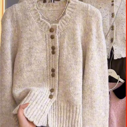 Sød cardigan i havregrynsfarve med slim fit