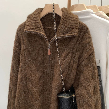 Tyk cardigan med 3D-felstof og lynlås i elegant pendlerstil